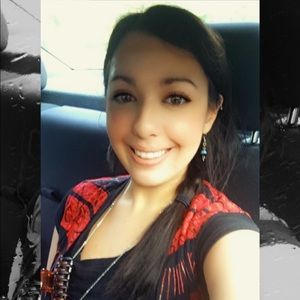 Meet your Posher, Stephanie